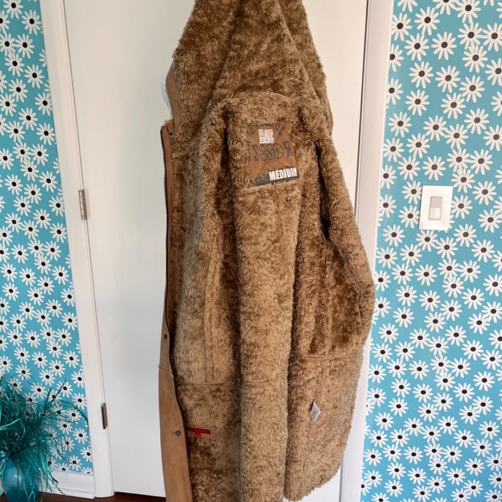 Coat - Picture 3 of 3
